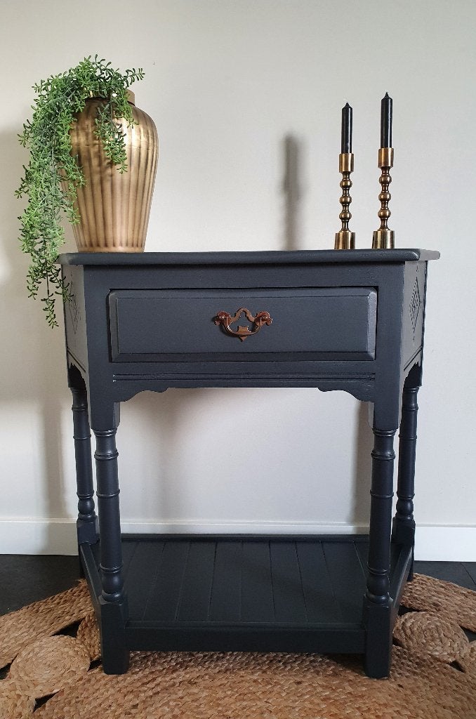 Gerestylde houtskool zwart brocante kast met lade en details, Antiek en Kunst, Antiek | Meubels | Kasten, Ophalen