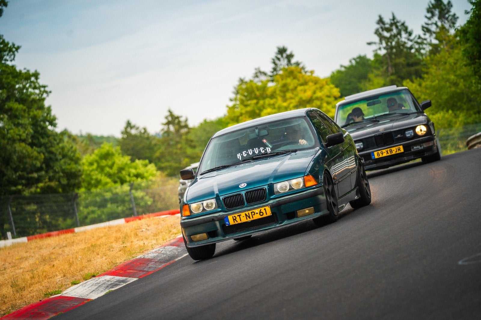 BMW 3-Serie 1.8 I 318 1997 Groen, Auto's, BMW, Achterwielaandrijving, Climate control, Zwart, 4 cilinders