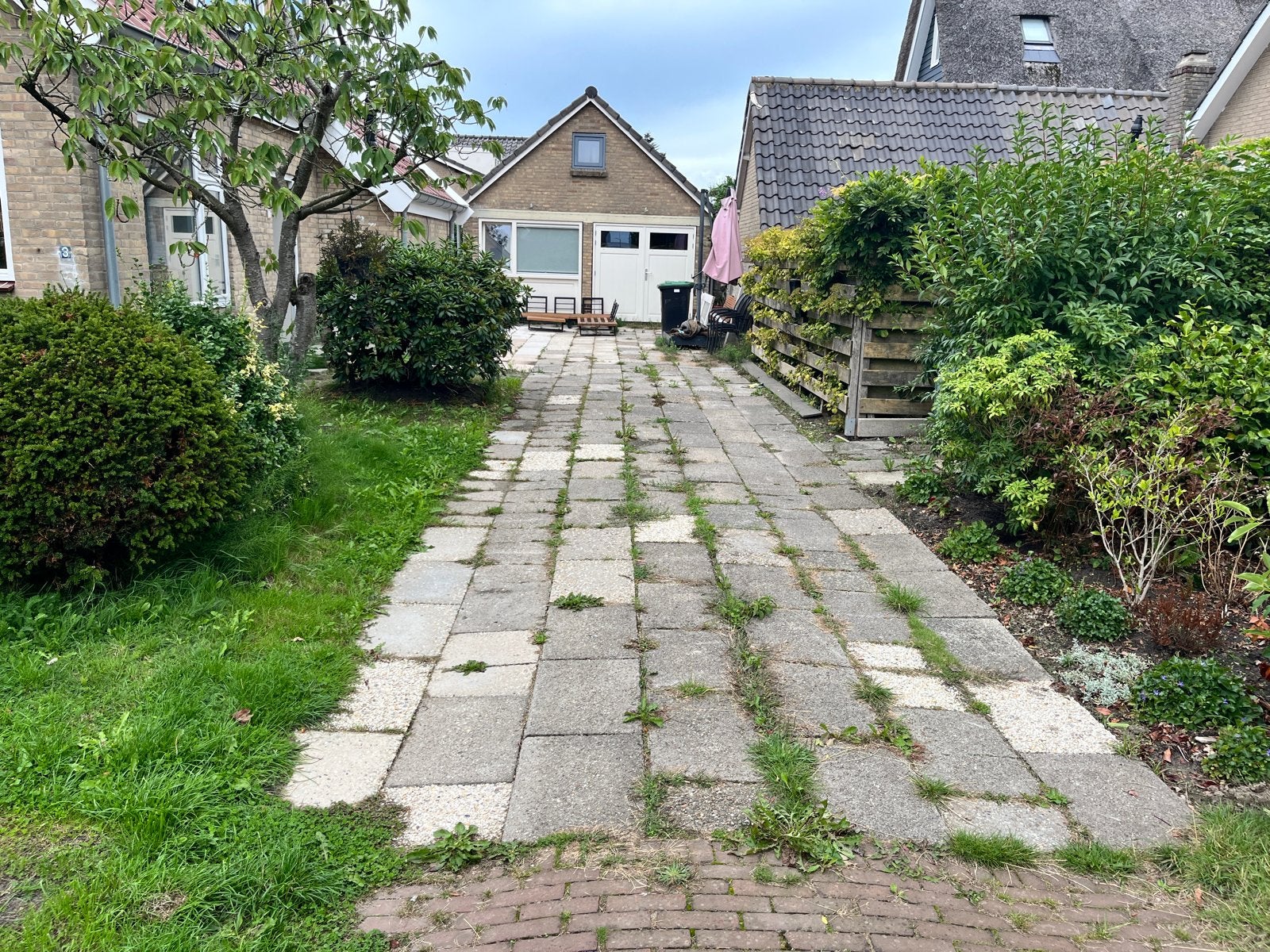 GRATIS betontegels bestrating op te halen, Ophalen, Gebruikt, Klinkers, 10 m² of meer