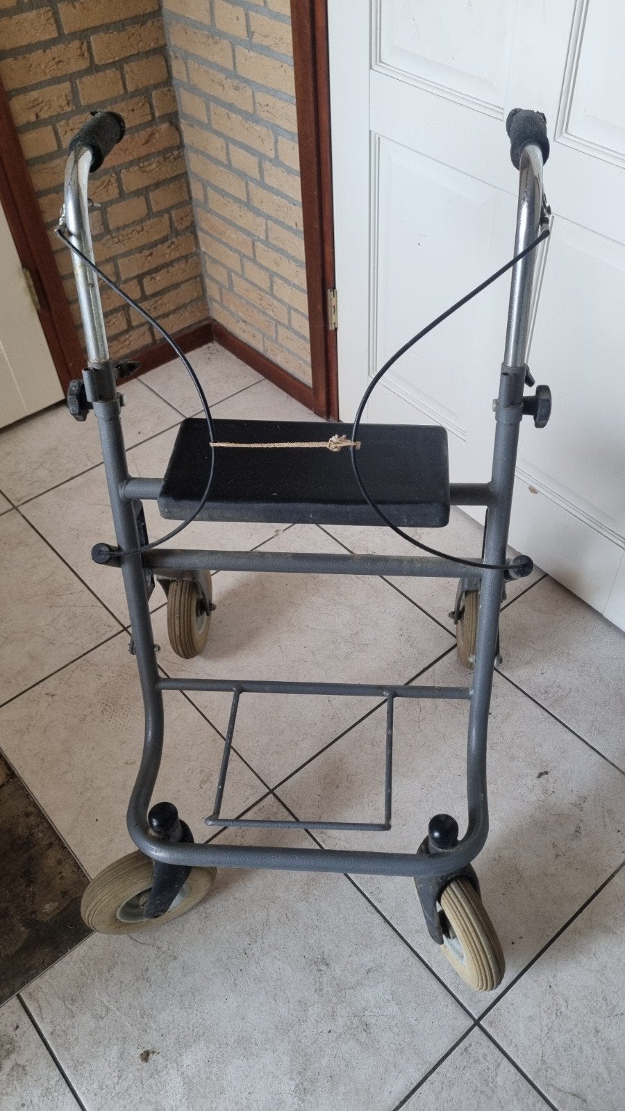Rollator, Diversen, Rollators, Ophalen of Verzenden, Zo goed als nieuw