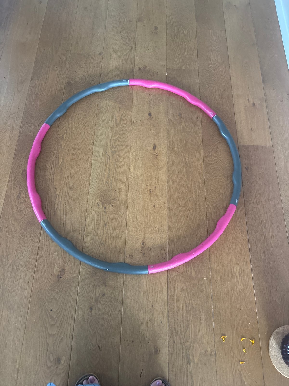 Fitness hoelahoep grijs-roze, 100 cm doorsnee, Sport en Fitness, Hoelahoeps, Ophalen of Verzenden, Gebruikt, Fitness hoelahoep