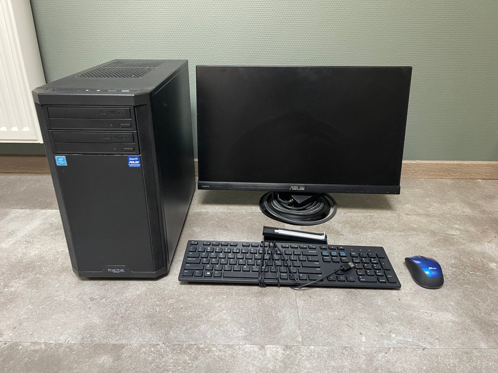 GAMING SET I5 1050TI 24GB RAM SSD + 24" MONITOR, Met monitor, Fractal Design (Behuizing), Gebruikt, 32 GB