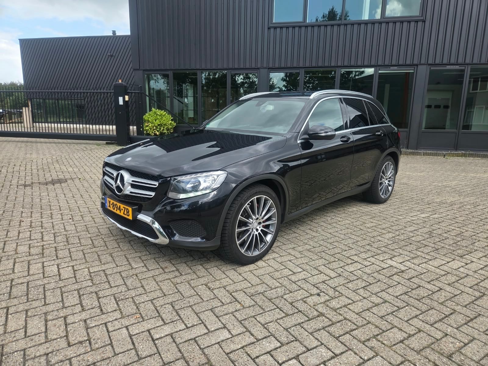 Mercedes-Benz GLC 250 211pk 4MATIC 9G-TRONIC 2016 Zwart, Automaat, Zwart, 4 cilinders, Zwart