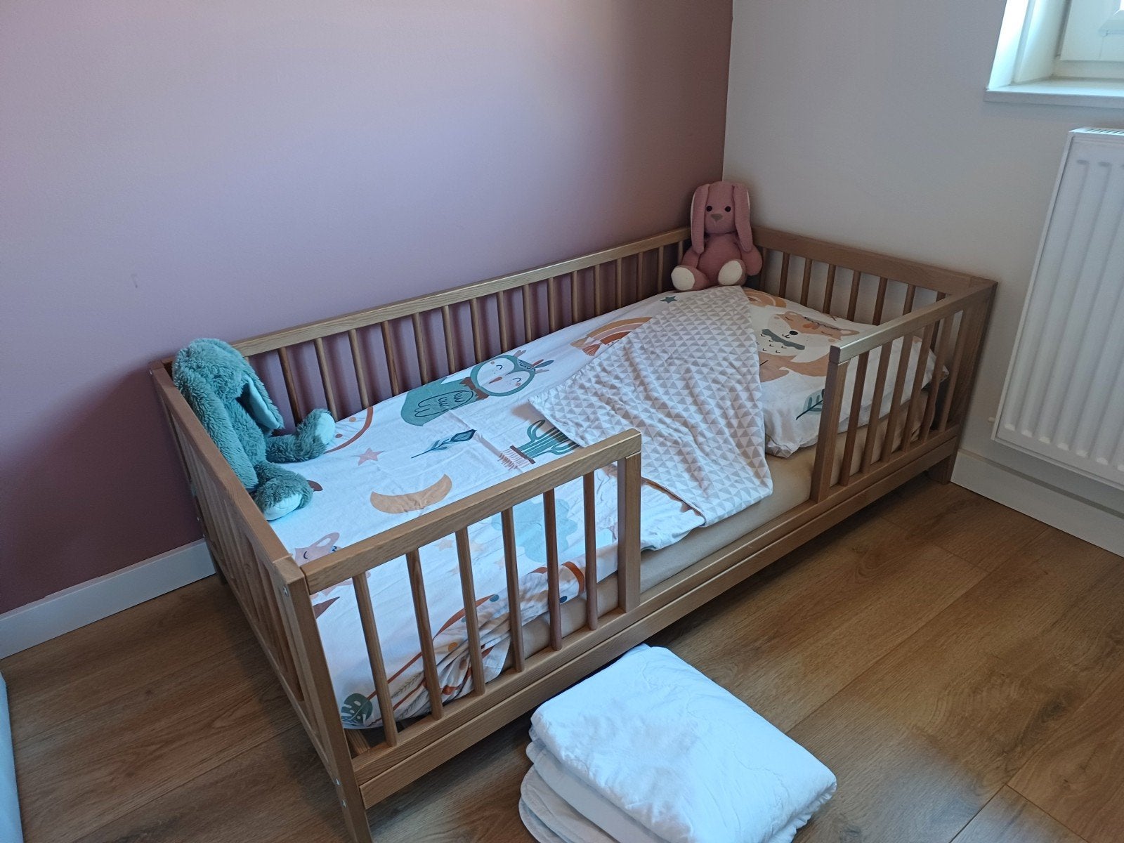 peuterbed + matras + dekbed en beddengoed, Ophalen, Zo goed als nieuw, Jongetje of Meisje