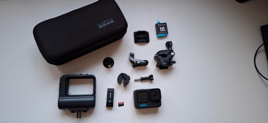 GoPro hero 10 black, met accessoires, Audio, Tv en Foto, Actiecamera's, Ophalen of Verzenden, Zo goed als nieuw, GoPro