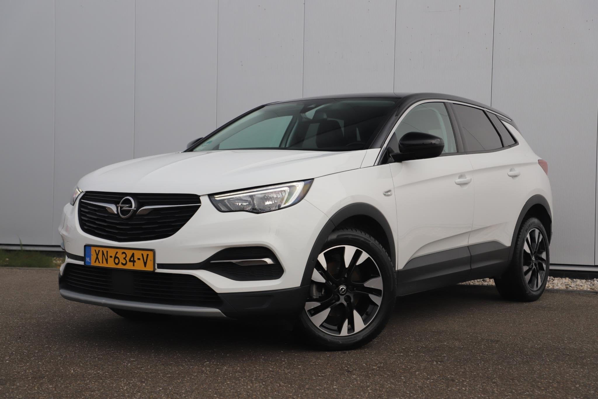 Opel Grandland X 1.2 Turbo Business Executive 131PK Automaat, Auto's, Opel, Gebruikt, Euro 6, 1199 cc, Met garantie (alle)