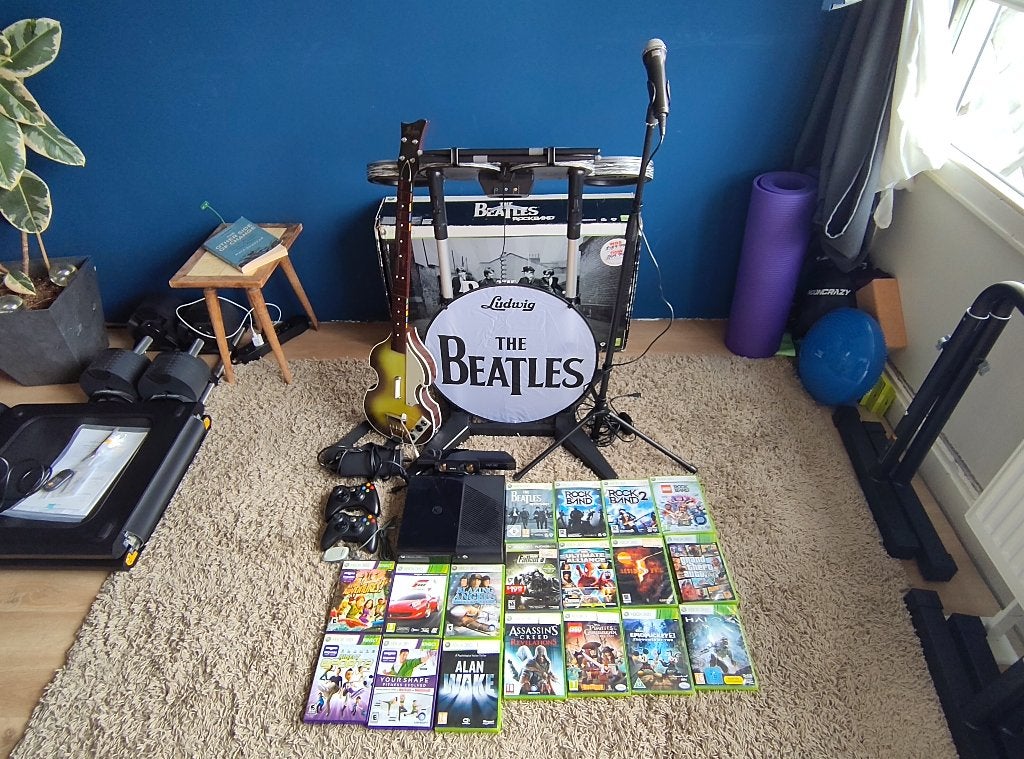 Xbox 360 met Beatles Rock Band Set, Kinect, 18 Games, Ophalen, Online, Gebruikt, Overige genres