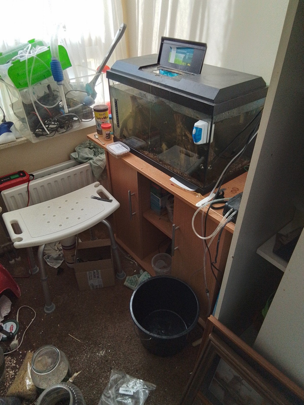 Aquarium  met groot juwel meubel, Dieren en Toebehoren, Vissen | Aquaria en Toebehoren, Ophalen, Gebruikt, Gevuld zoetwateraquarium