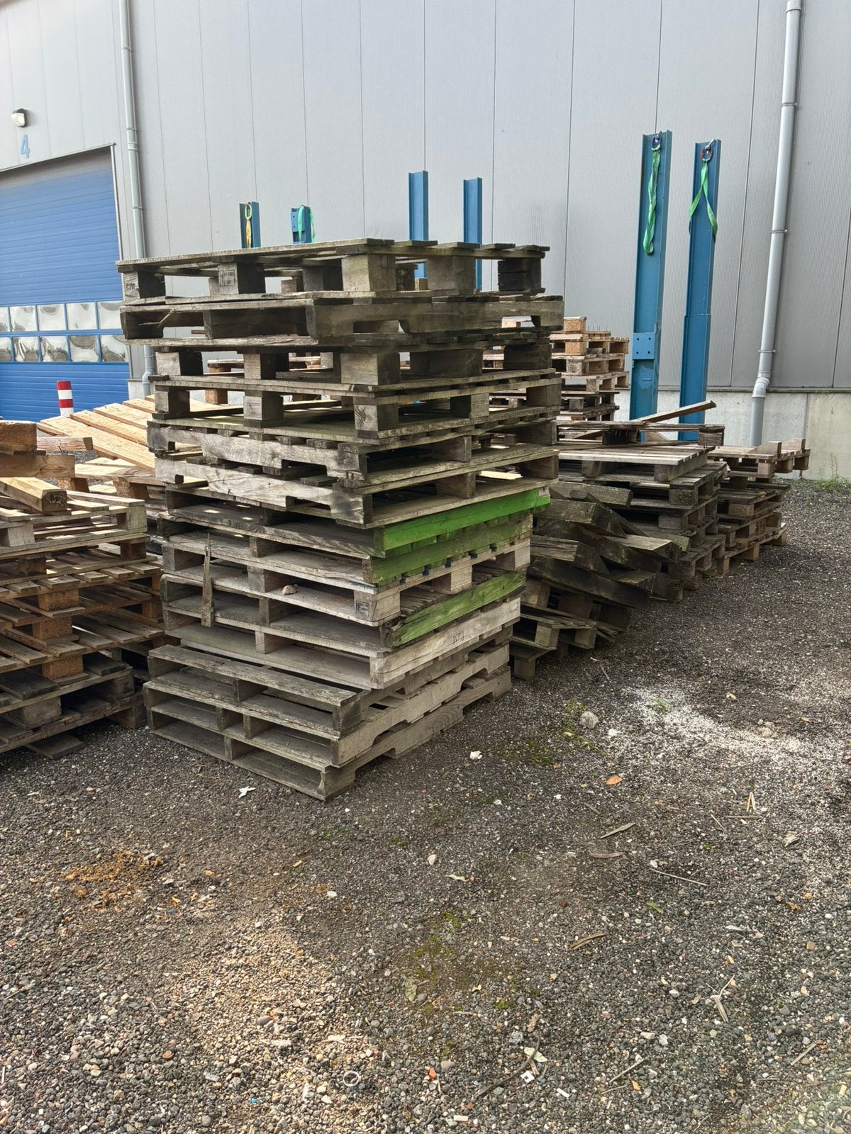 Hout pallets gratis afhalen, Minder dan 3 m³, Ophalen