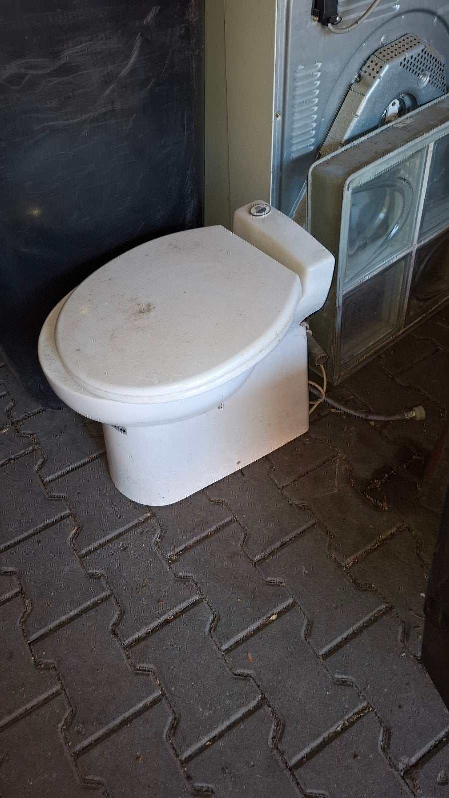 Toilet, Doe-het-zelf en Verbouw, Sanitair, Ophalen of Verzenden, Toilet