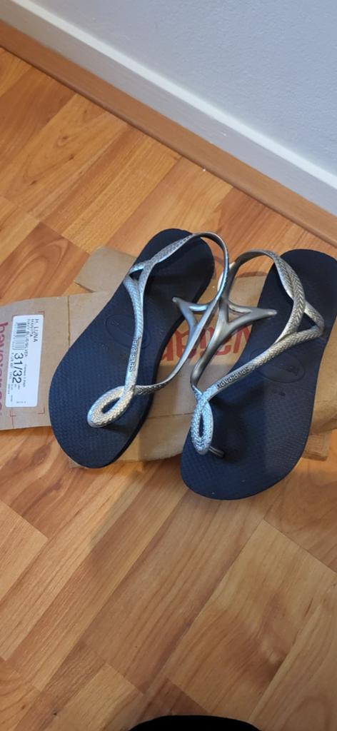 Havaianas Slippers Navy/Zilver Maat 31/32, Ophalen of Verzenden, Nieuw, Blauw