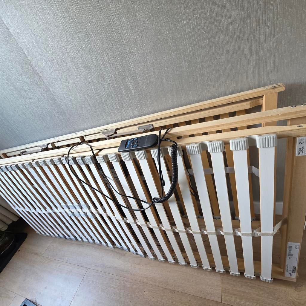 2x IKEA elektrische lattenbodems 80x200cm - z.g.a.n., Huis en Inrichting, Slaapkamer | Matrassen en Bedbodems, Ophalen, Eenpersoons