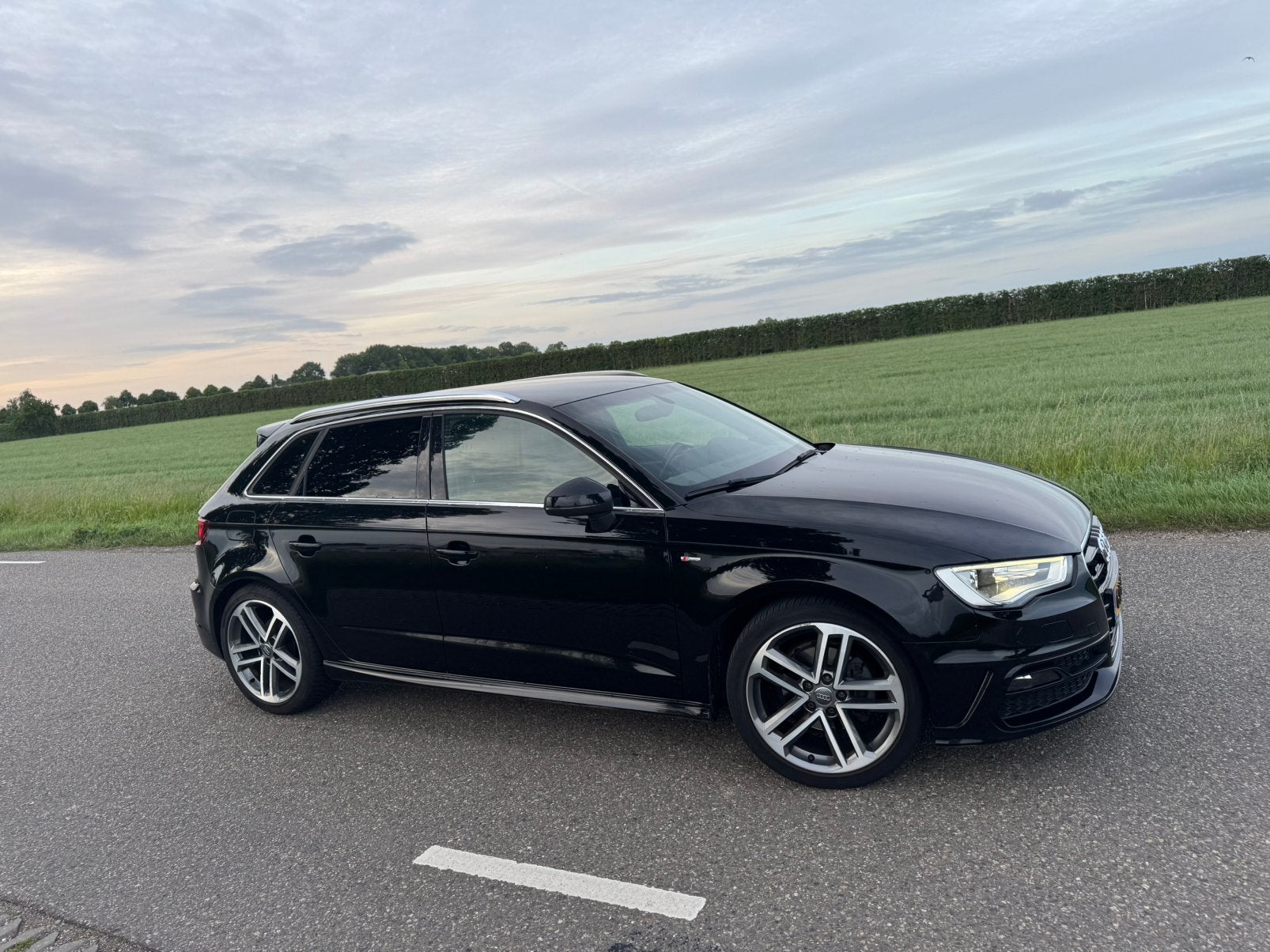 Audi a3 sportback - 3x S - line - Automaat 2016, 4 cilinders, Zwart, Origineel Nederlands, 1175 kg