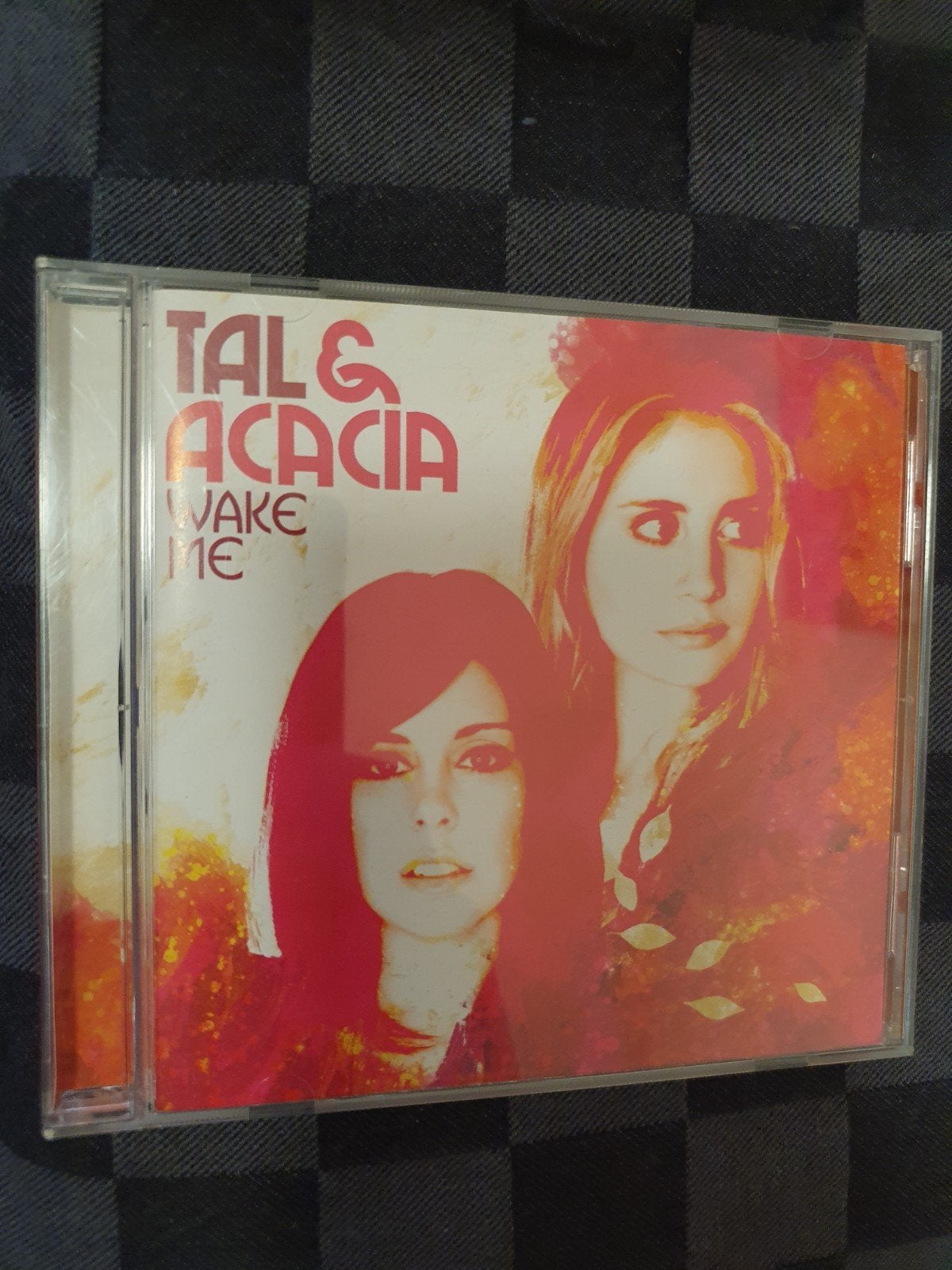 tal & acacia wake me, Verzenden