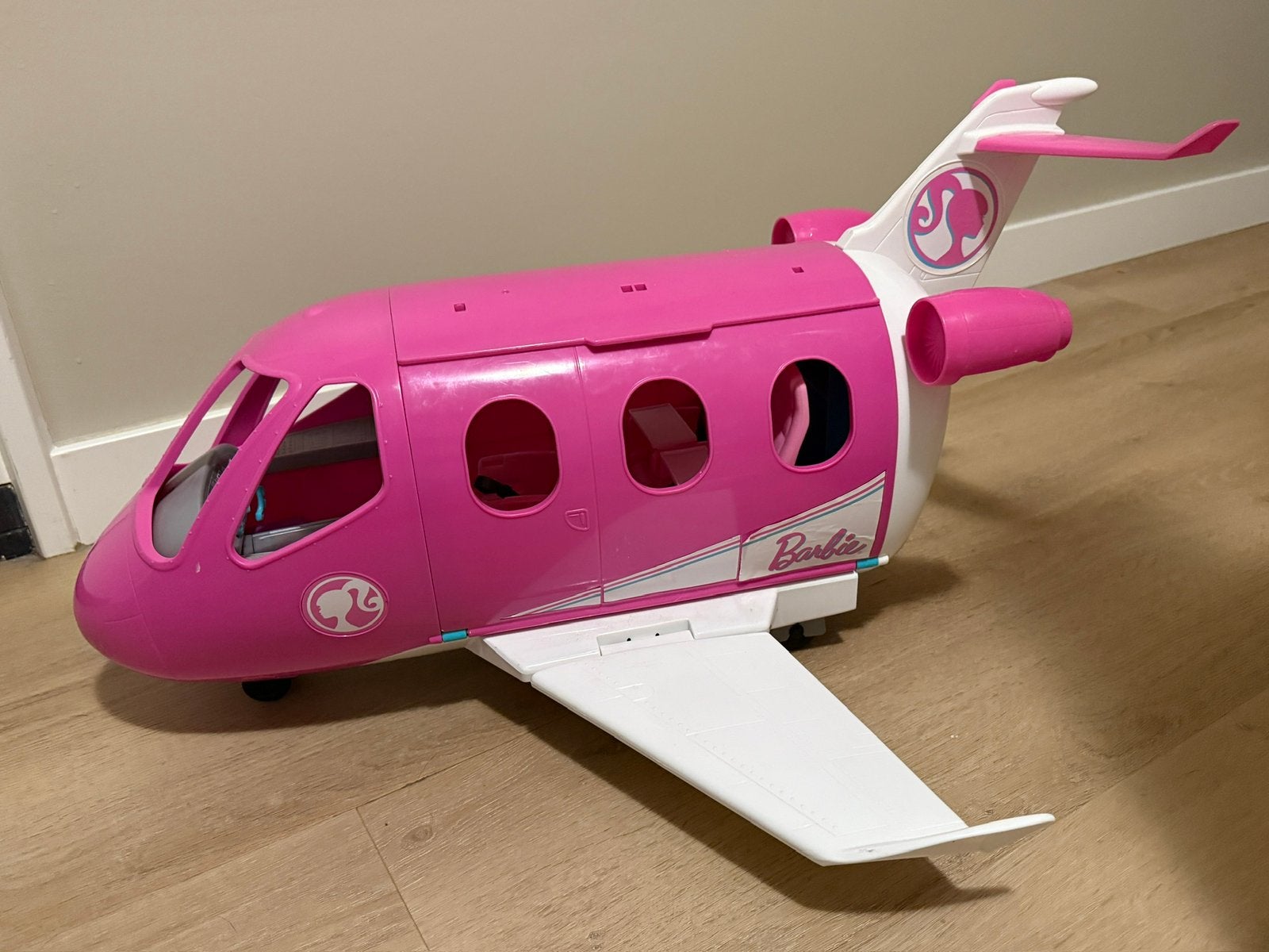 Barbie vliegtuig, Ophalen, Gebruikt