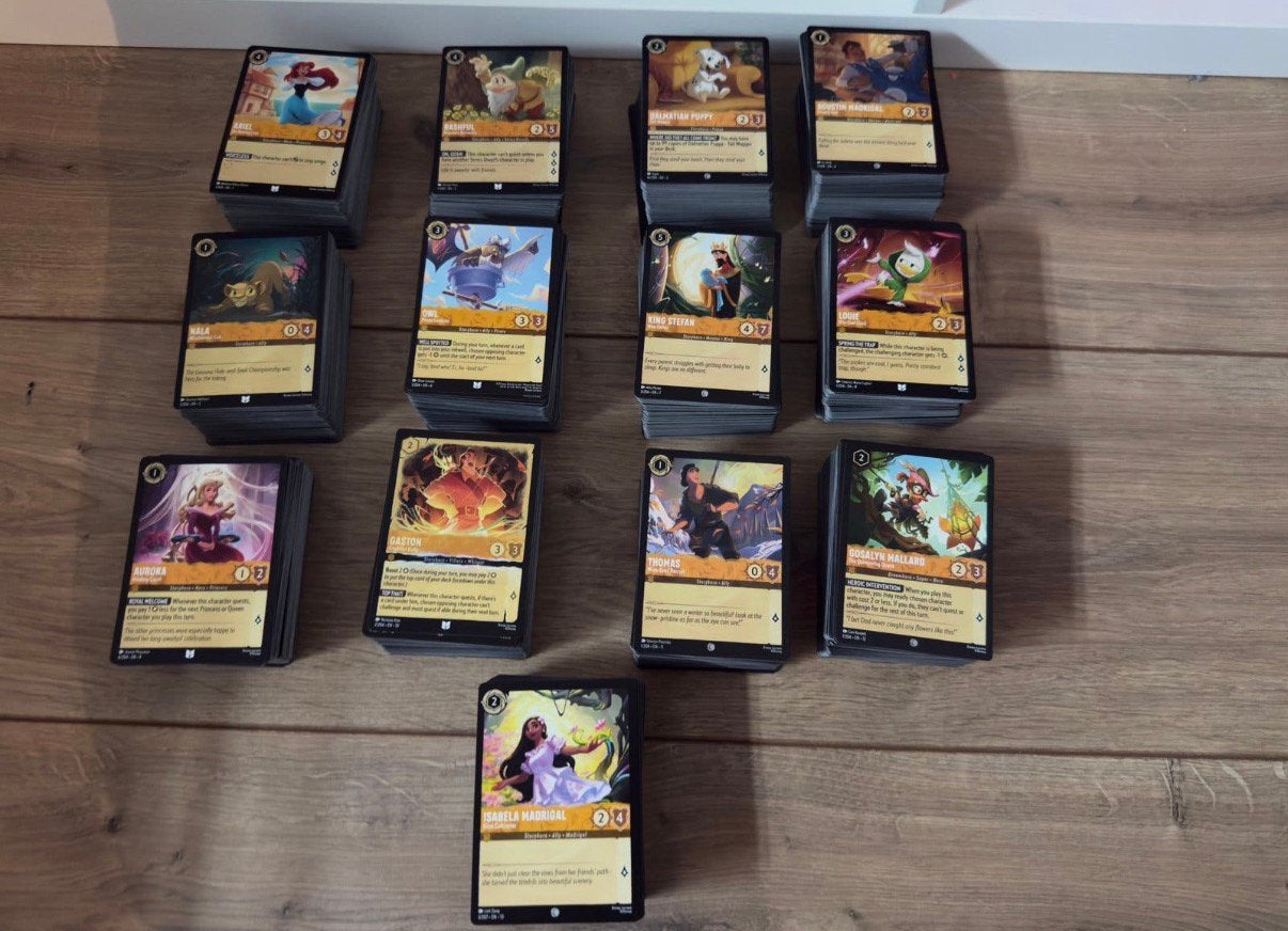 Complete set 1 t/m 13 common en uncommon nonfoil, Verzamelen, Ophalen of Verzenden, Overige figuren, Beeldje of Figuurtje
