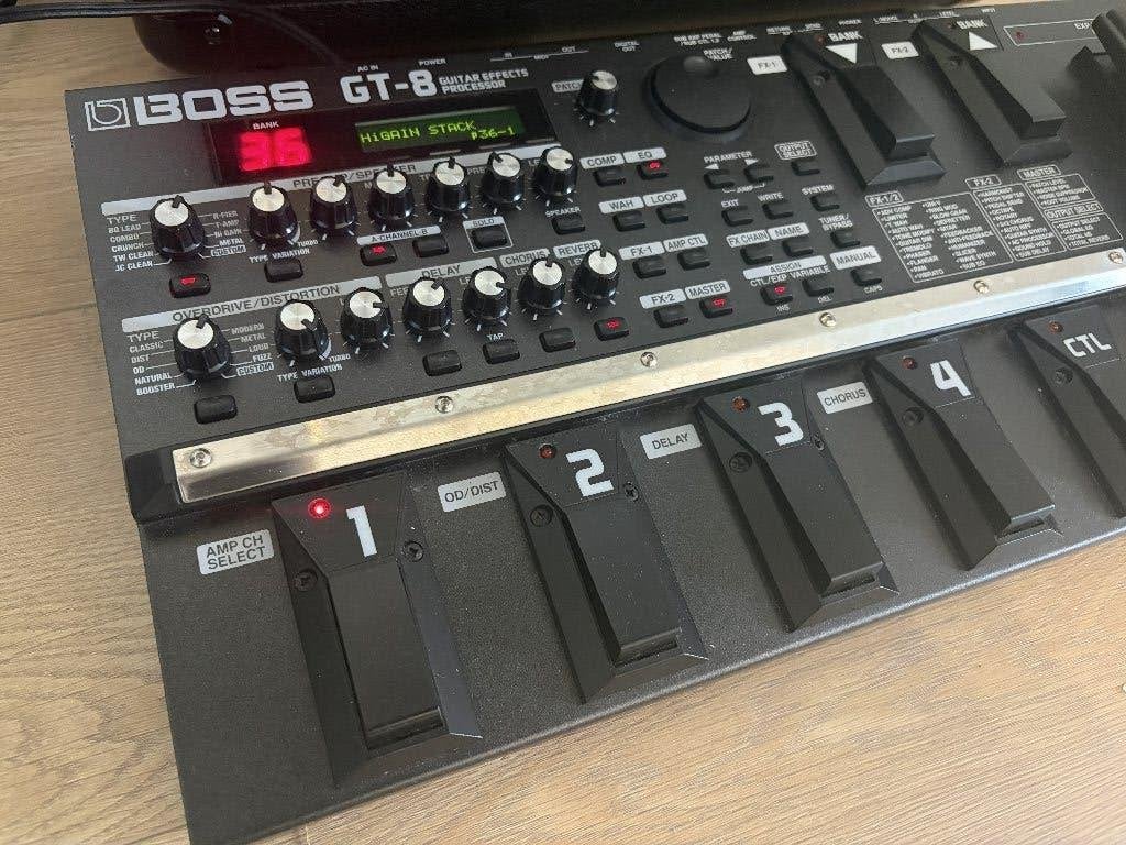 Boss GT-8 multi-effectprocessor – incl. adapter & koffer, Muziek en Instrumenten, Effecten, Ophalen of Verzenden, Zo goed als nieuw