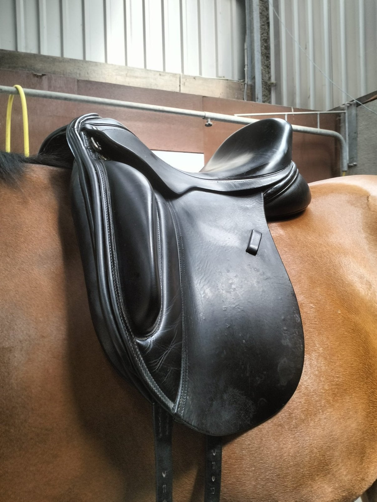Te koop Trophy dressuurzadel 17,5 inch MW, Dieren en Toebehoren, Ophalen of Verzenden, Zo goed als nieuw, Dressuur