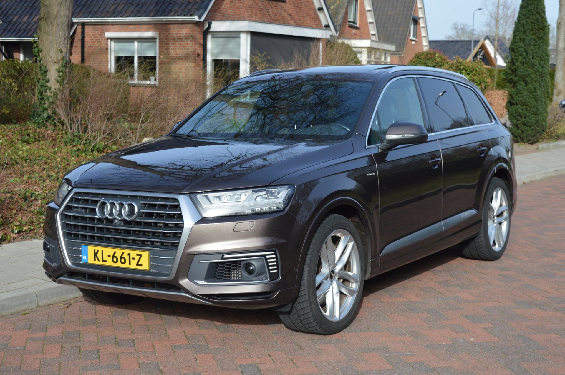 Audi Q7 3.0 TDI e-tron quattro Sport Org NL/NAP/dealer onder, Automaat, Dealer onderhouden, Gebruikt, Bruin
