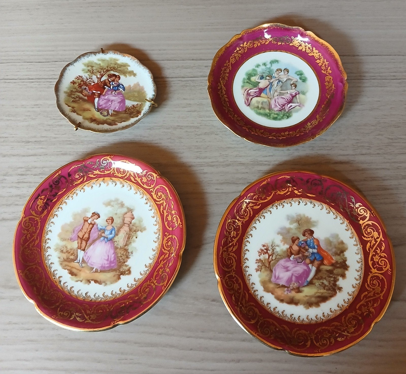 Set van 4 Limoges porseleinen decoratieve bordjes, Antiek en Kunst, Ophalen of Verzenden