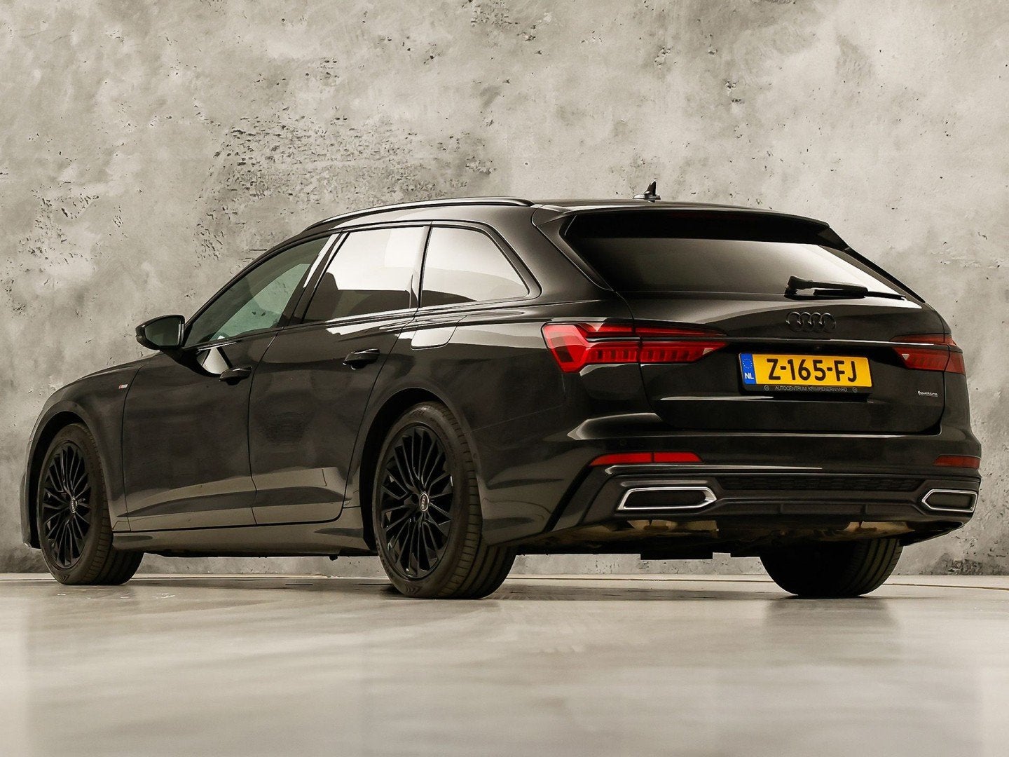 Audi A6 55 TFSI e quattro S-Line Competition 368Pk Automaat, Auto's, Automaat, 12 maanden, Gebruikt, Zwart
