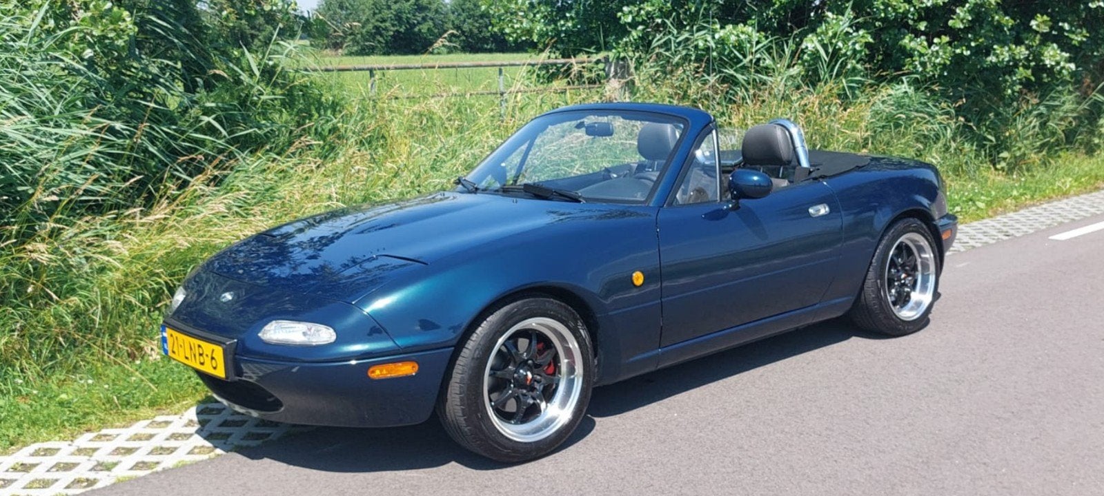 Mazda MX-5 NA 1.6i 16v dohc 1998 montego blue mica, Achterwielaandrijving, 40 €/maand, 4 cilinders, Cabriolet