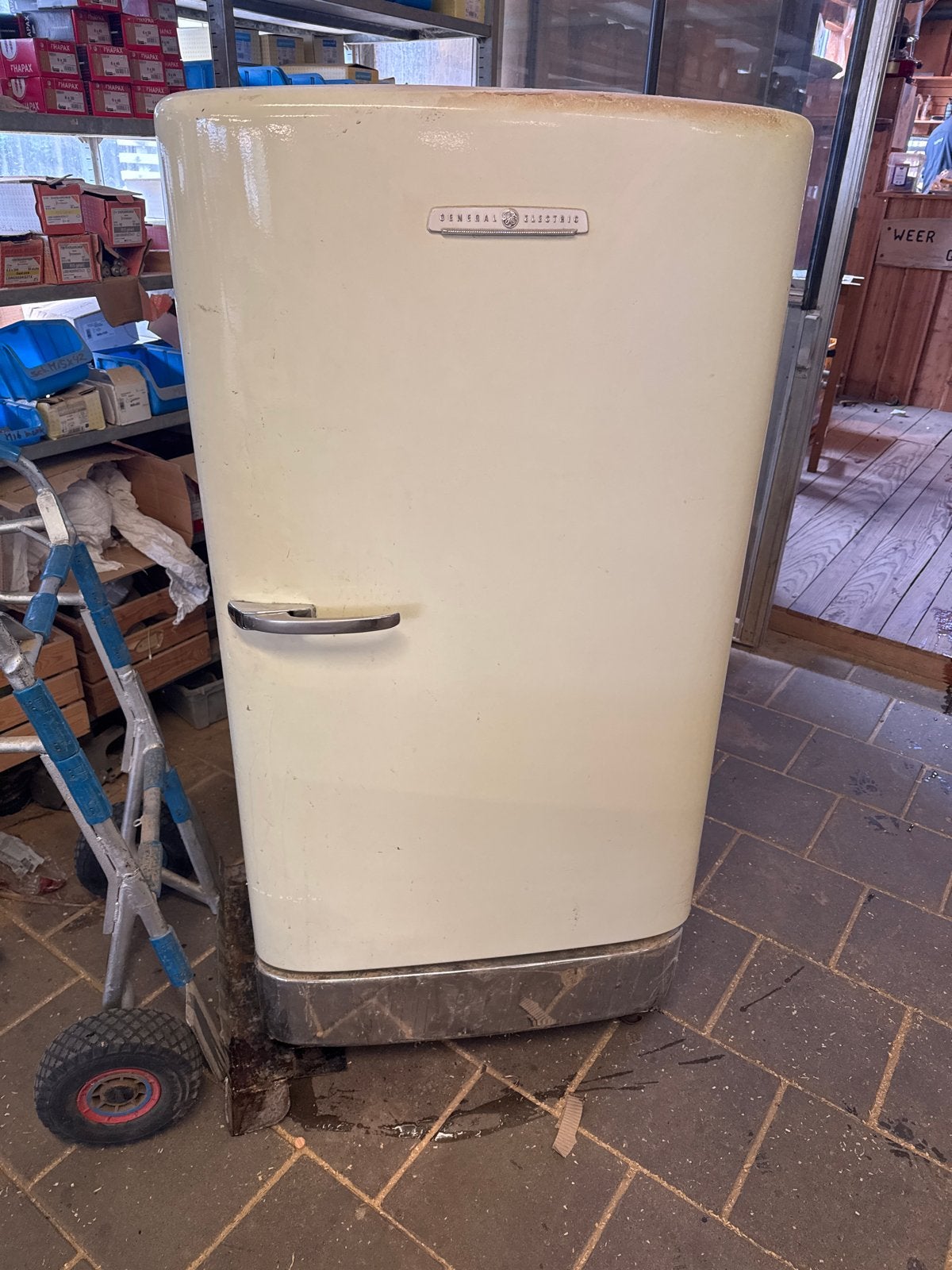Vintage General Electric Koelkast met Vriesvak - Crème, 100 tot 150 liter, Ophalen of Verzenden, Zo goed als nieuw, 140 tot 160 cm
