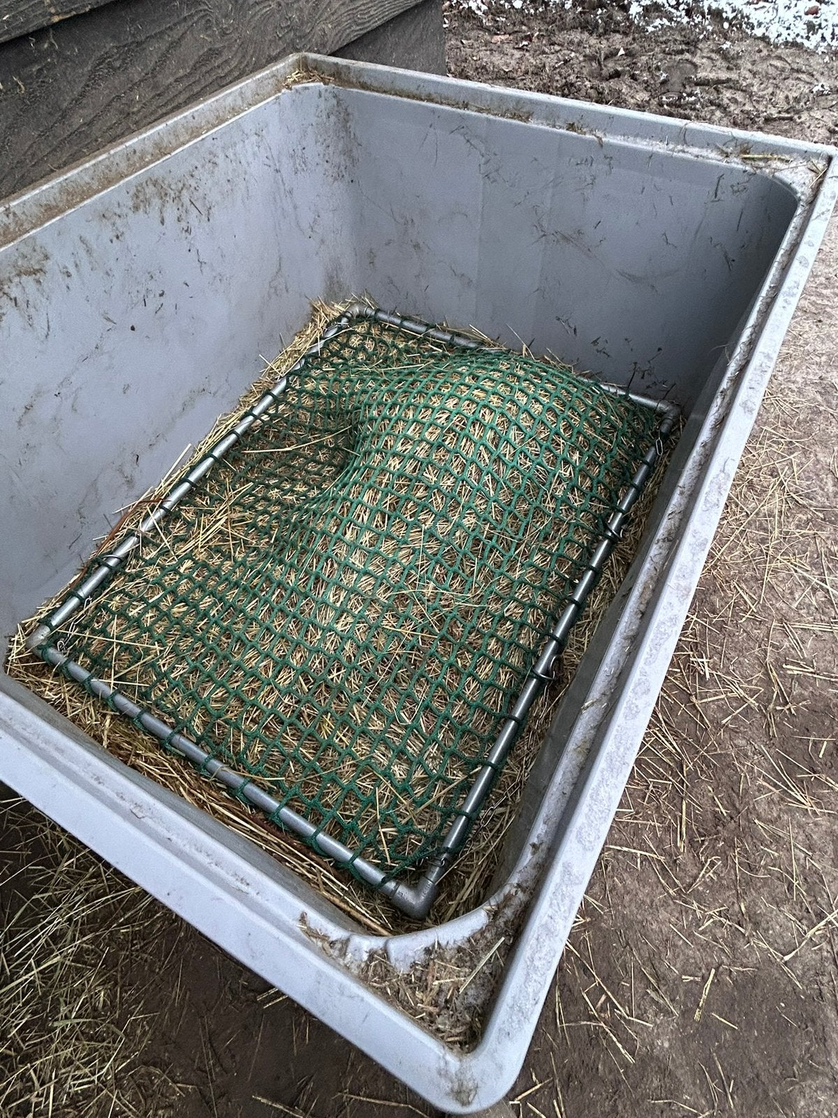 Hooibak slowfeeder XXL 1 kuub frame maas 3cm, Dieren en Toebehoren, Stalling en Weidegang
