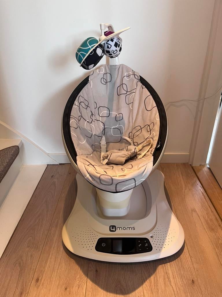 4moms mamaRoo 4 elektrische babyschommel – inclusief doos, Kinderen en Baby's, Ophalen, Zo goed als nieuw