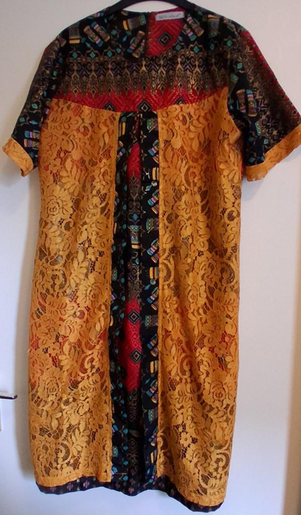 Unieke Jurk Batik Papua -  Kleurrijk, Overige kleuren, Maat 42/44 (L), Nieuw, Ophalen of Verzenden