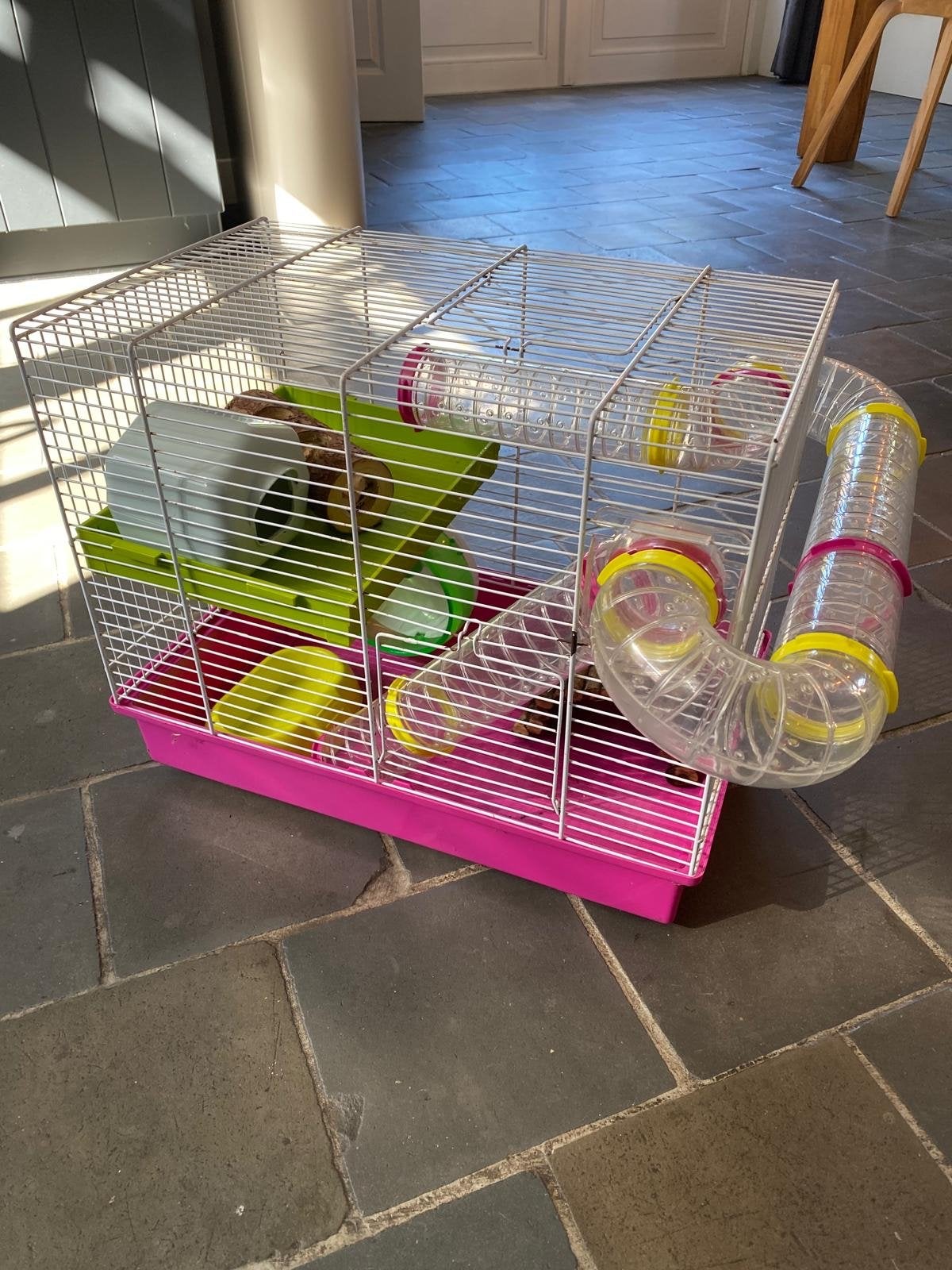 Zeer complete Ferplast hamsterkooi!, Dieren en Toebehoren, Knaagdieren en Konijnen | Toebehoren, Ophalen, Gebruikt, Loopwiel of Rad