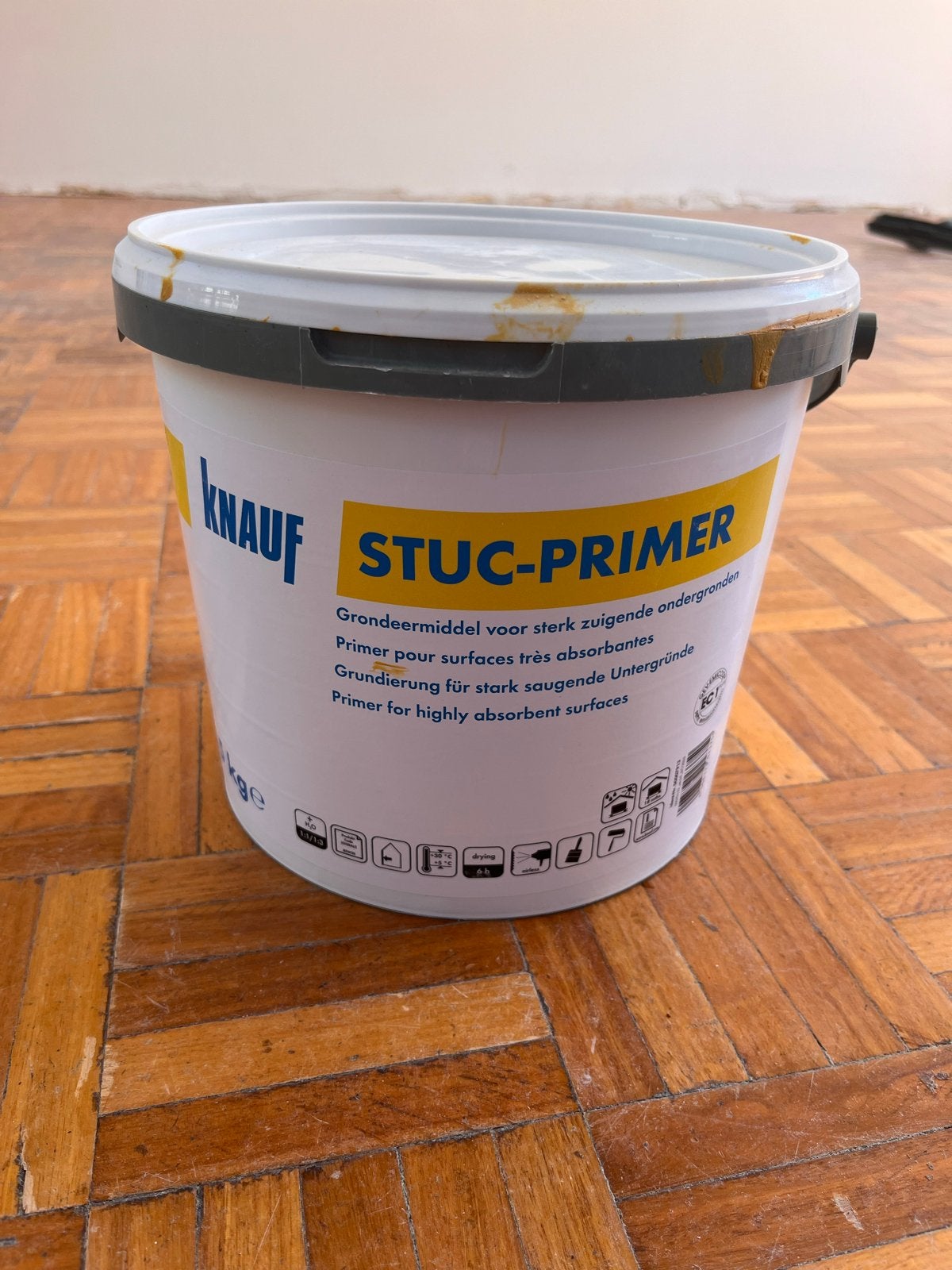 Knauf Stuc-Primer 4 liter - Grondverf voor zuigende ondergro, Ophalen, Zo goed als nieuw, Overige typen