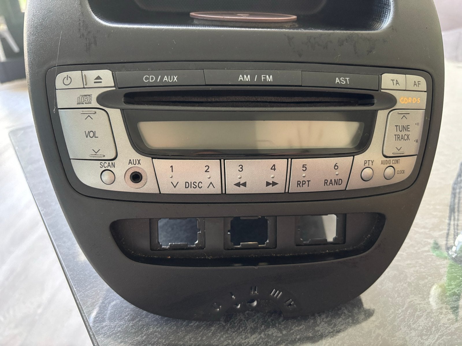 Toyota Aygo/Citroën C1/Peugeot 107 Radio CD/AUX Speler, Ophalen of Verzenden, Gebruikt