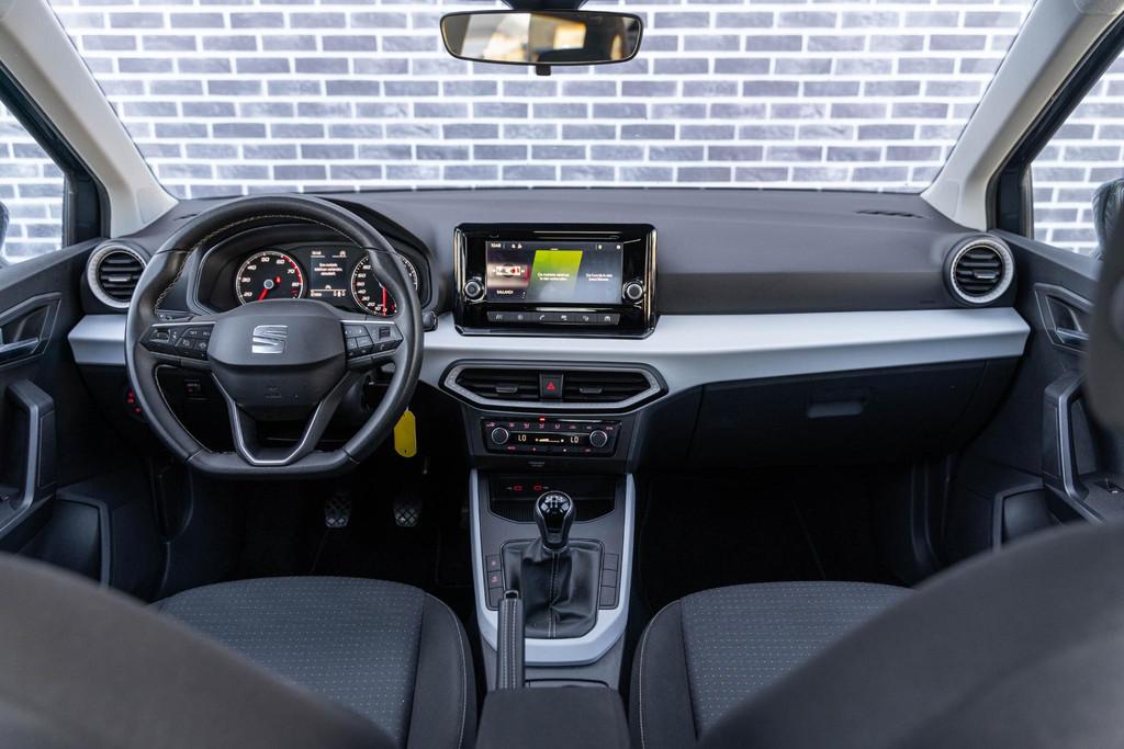 SEAT Arona 1.0 TSI Style | Apple Carplay | Android Auto | Pa, Auto's, Seat, Stof, Gebruikt, 95 pk, 49 €/maand