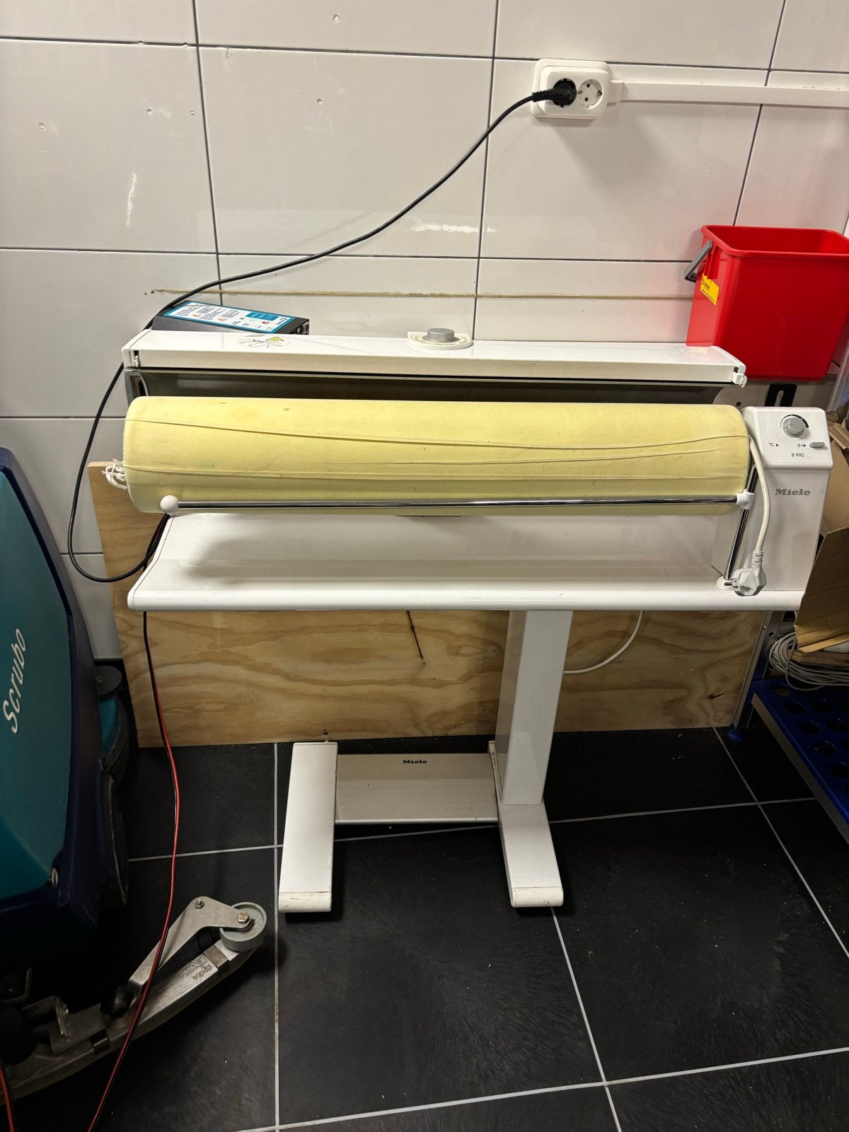 Miele B 990 Strijkmachine - Gebruikt, Witgoed en Apparatuur, Ophalen of Verzenden, Gebruikt
