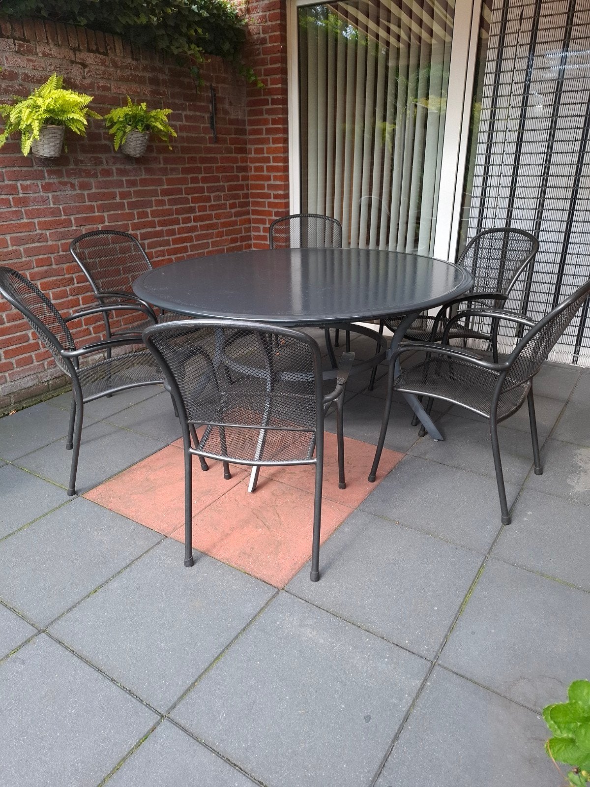 Foto 3 van antraciet  tuinset met 6 stoelen en kussens
