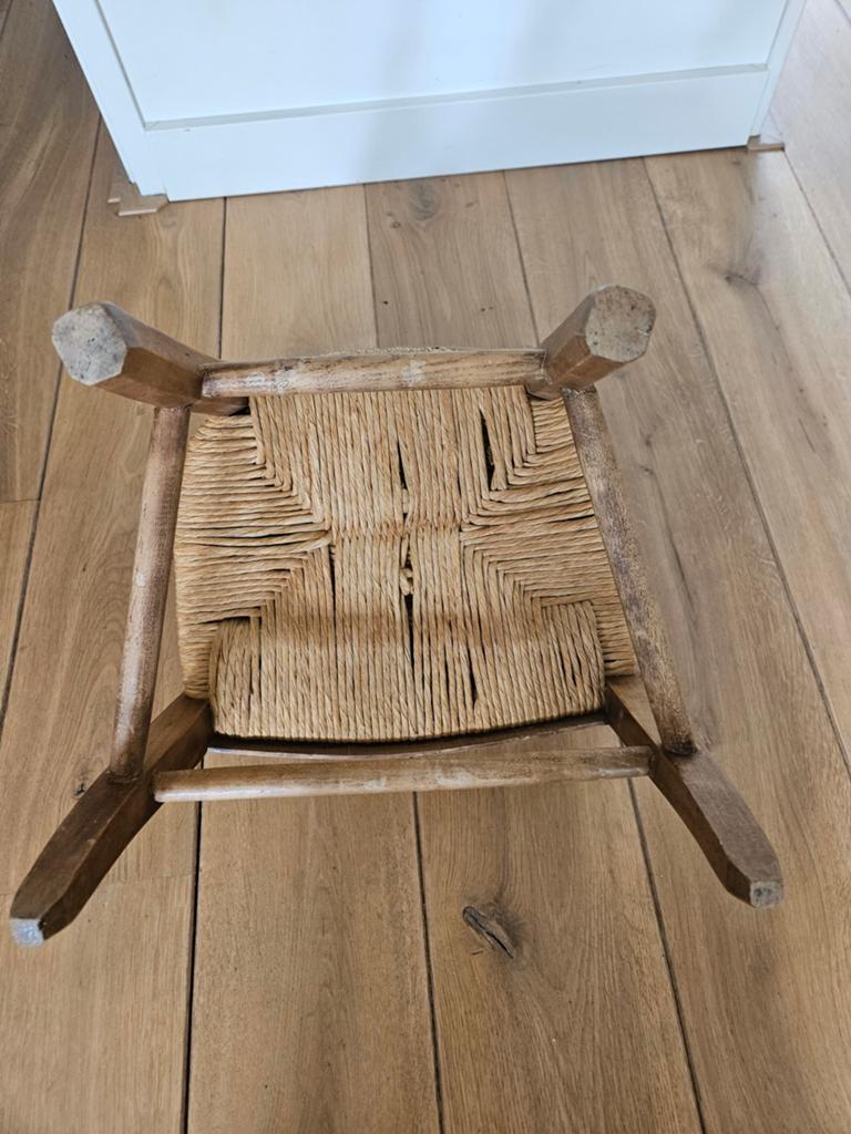 Oud Frans kinderstoeltje met biezen zitting, Ophalen of Verzenden