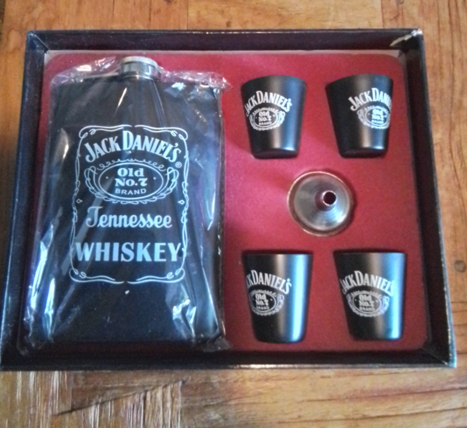Jack Daniel's Zakflacon & Shotglaasjes Cadeauset, Ophalen of Verzenden, Nieuw, Zwart, Metaal