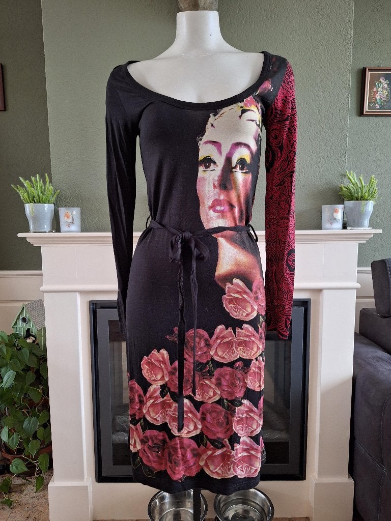 Desigual mooie cirque du soleil jurk S 36, Kleding | Dames, Verzenden, Zwart, Zo goed als nieuw, Knielengte