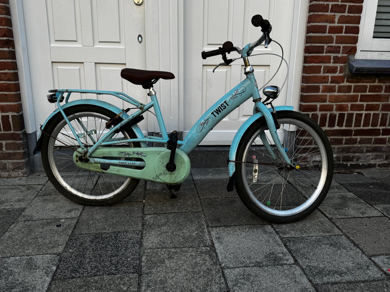 Twist kinderfiets - Lichtblauw, 20 inch - gratis, Fietsen en Brommers, Ophalen, Terugtraprem, Gebruikt, Handrem