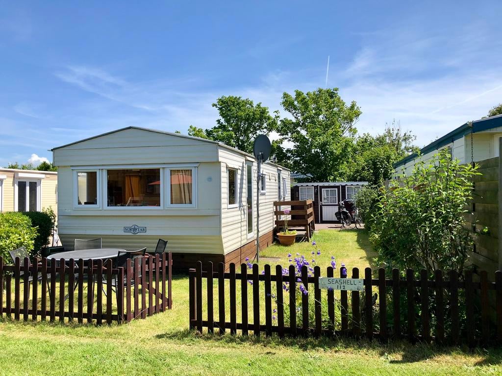 Stacaravan bij zee en strand, camping Watersnip in Petten, Noord-Holland, Recreatiepark, Speeltuin, Chalet, Bungalow of Caravan