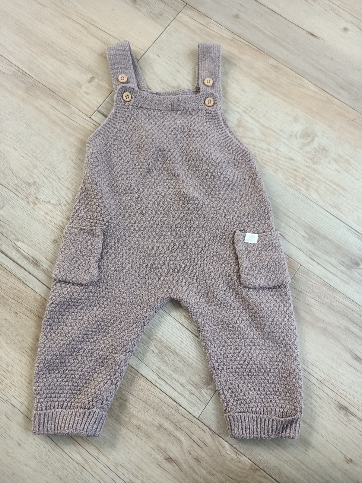 Bruin gebreid pakje tuinbroek maat 68 - fling, Kinderen en Baby's, Babykleding | Maat 68, Gebruikt, Jongetje of Meisje, Ophalen of Verzenden