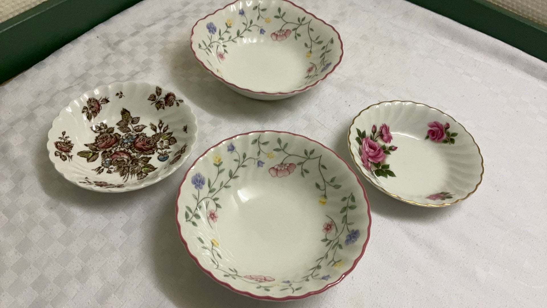 Johnson brothers schaaltjes devon sprays, vintage tafel, Huis en Inrichting, Ophalen of Verzenden, Overige stijlen, Kom(men)