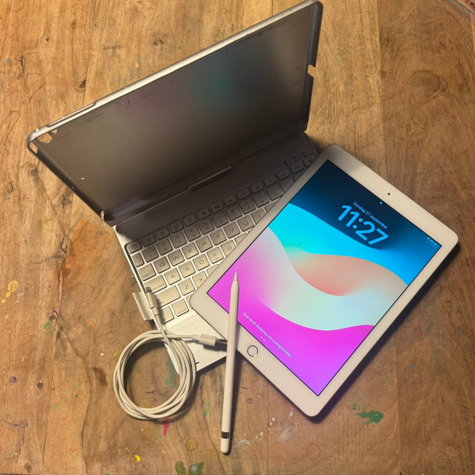 Ipad 6e generatie + apple pencil + hardcover toetsenbord, Gebruikt, Overige modellen, 2 tot 3 Ghz, 32 GB