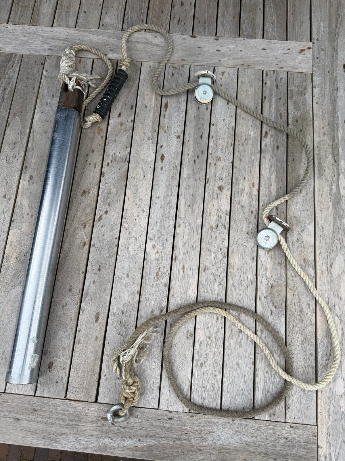 Aluminium contragewicht met touw en katrollen (9 kg.), Ophalen of Verzenden, Gebruikt, Overige materialen