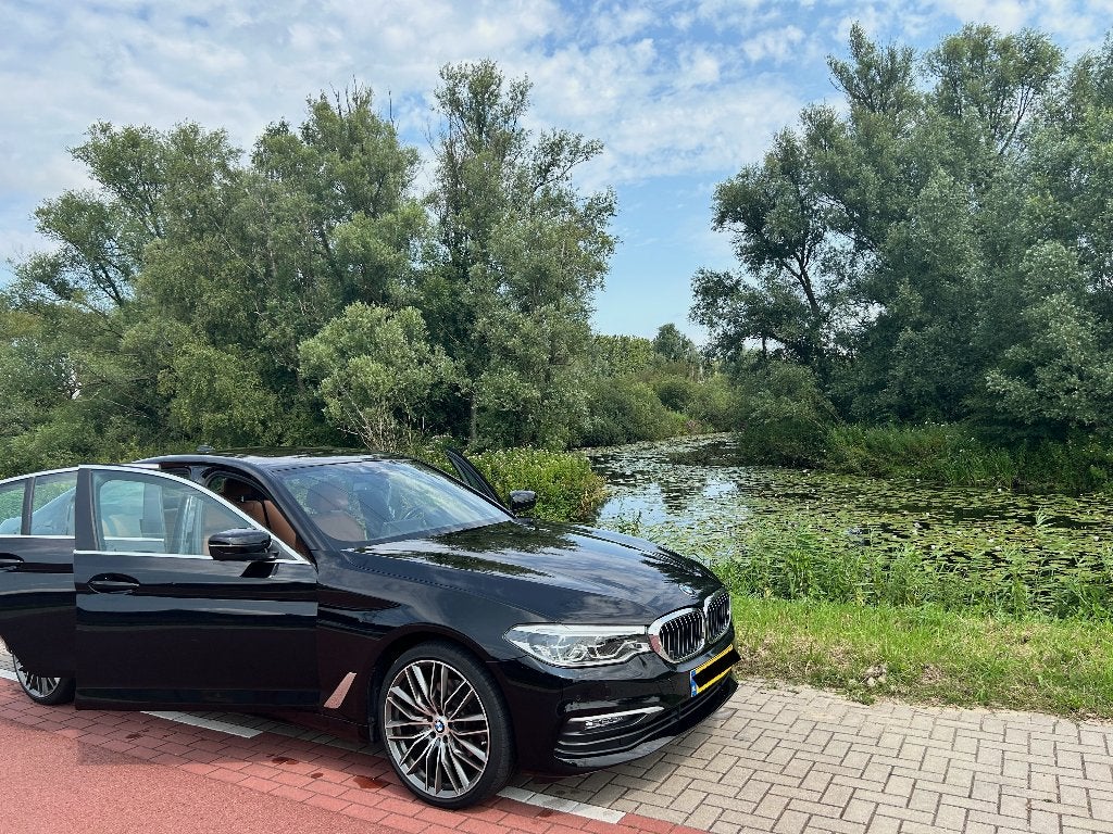 BMW 5-Serie 520i 184pk Aut. 2019 Zwart, 1998 cc, Achterwielaandrijving, 4 cilinders, 2000 kg