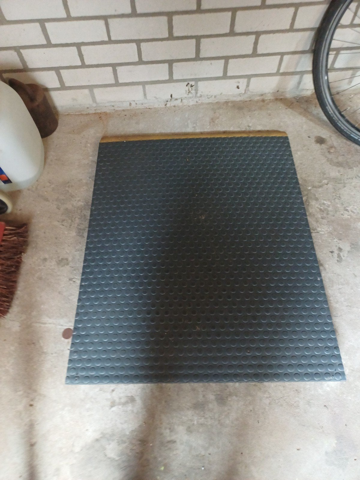 Rubberen oprijplaat / drempelhulp (100x90x4 cm), Doe-het-zelf en Verbouw, Ophalen, Gebruikt
