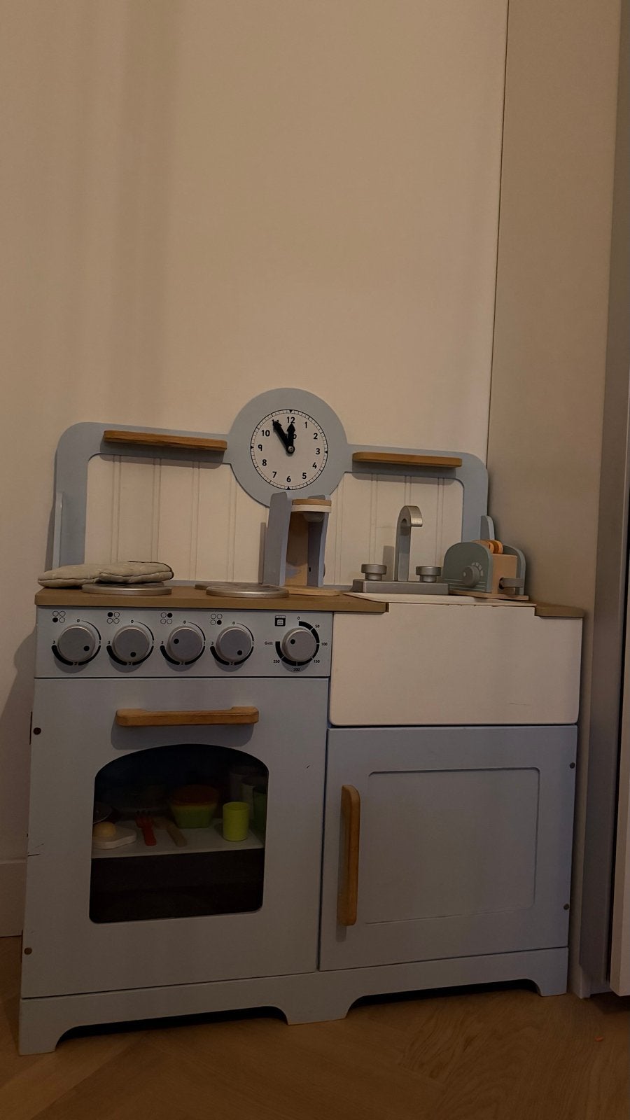 Speelgoed keukentje in nette staat met accessoires, Ophalen, Zo goed als nieuw, Hout, Speelkeuken