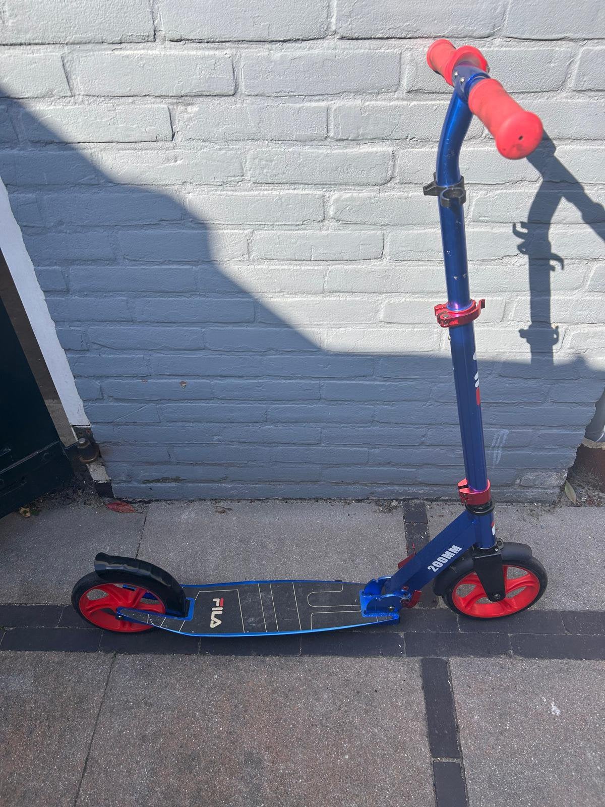 Opvouwbare step Fila, rood/blauw, Fietsen en Brommers, Steps, Ophalen, Zo goed als nieuw, Gewone step