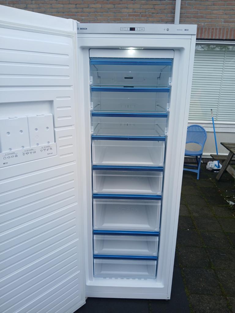 XXXL Bosch vriezer no frost A++, Witgoed en Apparatuur, Vriezers en Diepvrieskisten, Ophalen of Verzenden, Zo goed als nieuw, 60 tot 90 cm